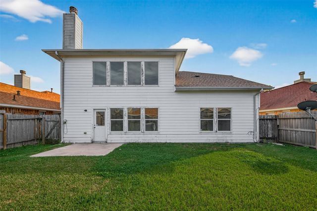 5415 Coastline Street, Baytown, TX 77521