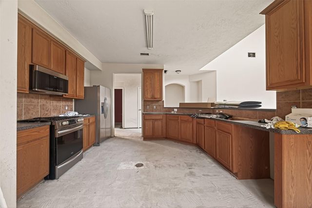 5415 Coastline Street, Baytown, TX 77521