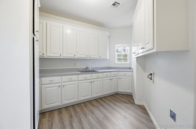 1501 E Fairview Avenue, Sapulpa, OK 74066