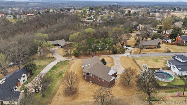 1501 E Fairview Avenue, Sapulpa, OK 74066