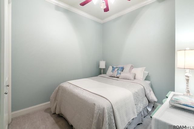 5370 Courtyard Dr, Gonzales, LA 70737