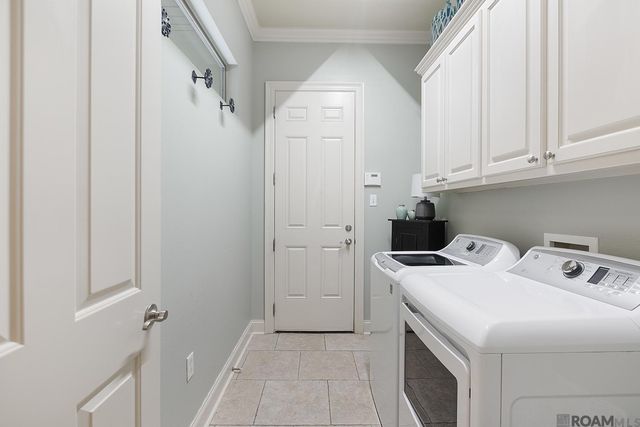 5370 Courtyard Dr, Gonzales, LA 70737