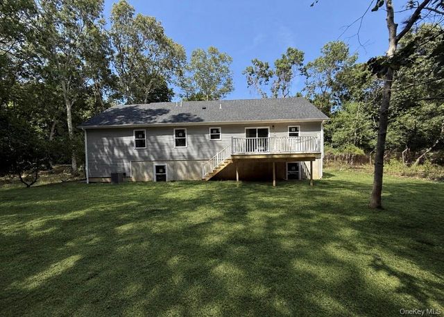 6 Scout Trail, Ridge, NY 11961