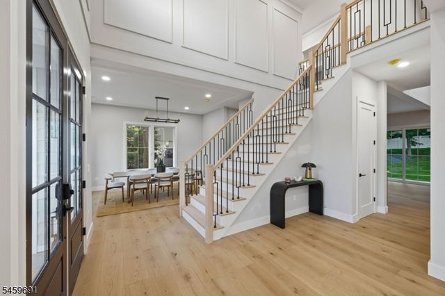 190 Laurel Ave, Livingston Twp., NJ 07039