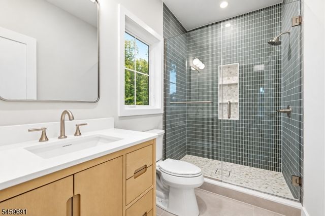 190 Laurel Ave, Livingston Twp., NJ 07039