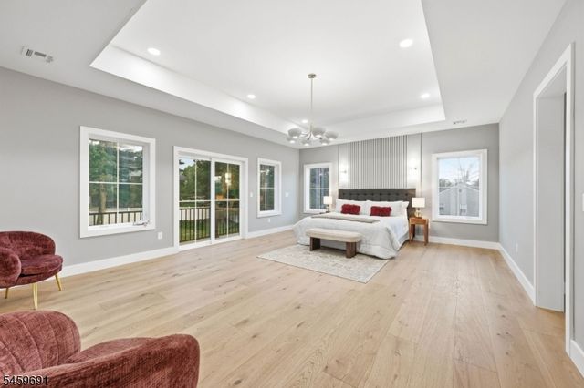 190 Laurel Ave, Livingston Twp., NJ 07039