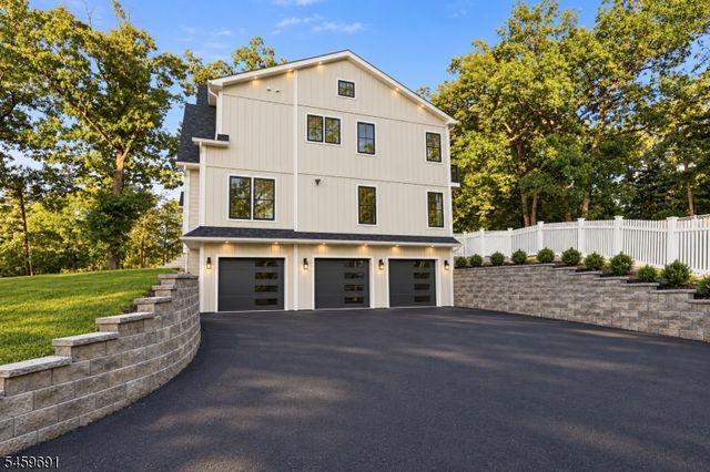 190 Laurel Ave, Livingston Twp., NJ 07039