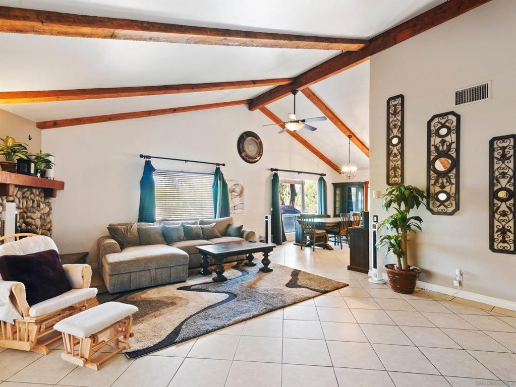 749 De Luz, Fallbrook, CA 92028 — photo 2