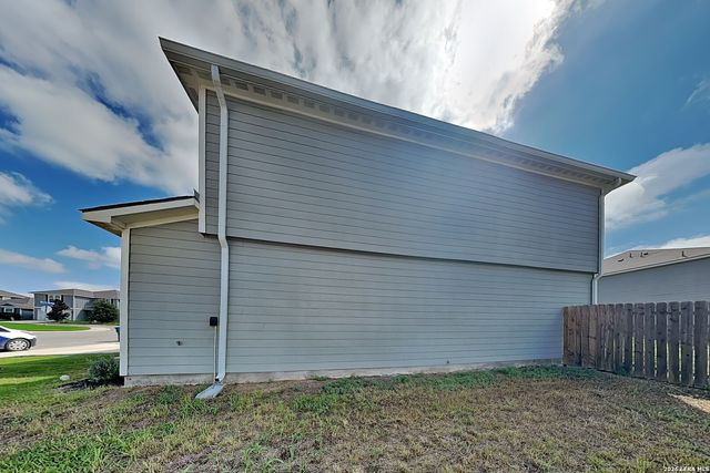 3022 Citron, Converse, TX 78109