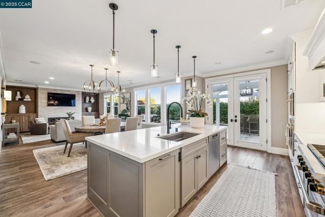 113 Bordeaux Ct, Martinez, CA 94553