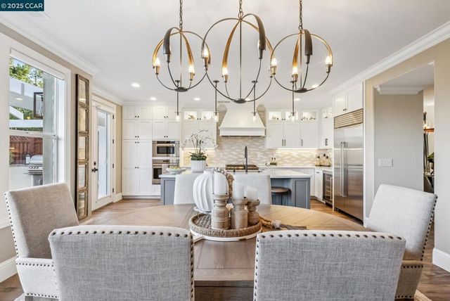 113 Bordeaux Ct, Martinez, CA 94553