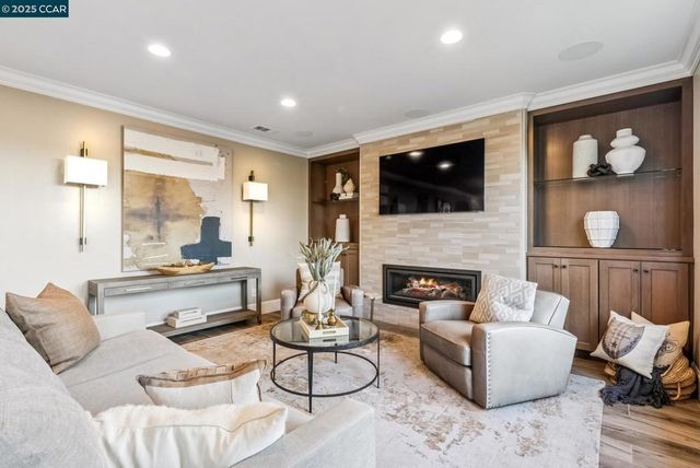 113 Bordeaux Ct, Martinez, CA 94553