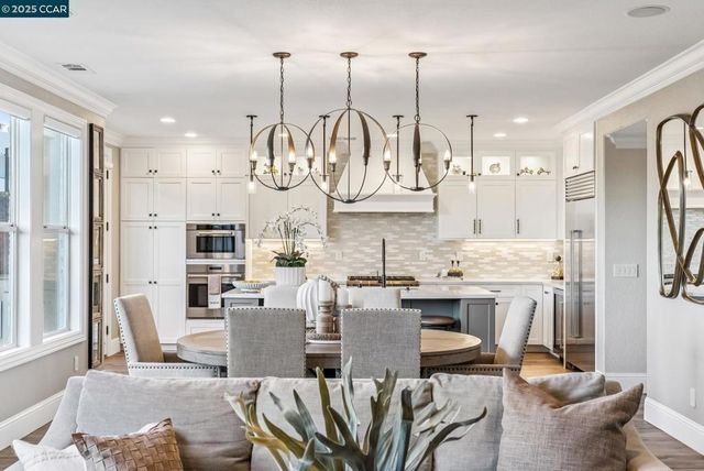 113 Bordeaux Ct, Martinez, CA 94553