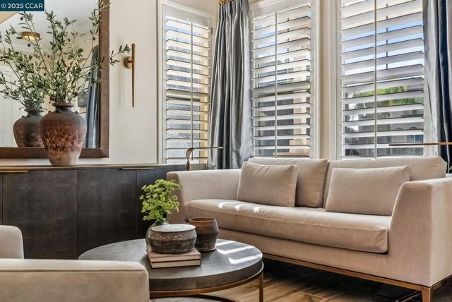 113 Bordeaux Ct, Martinez, CA 94553