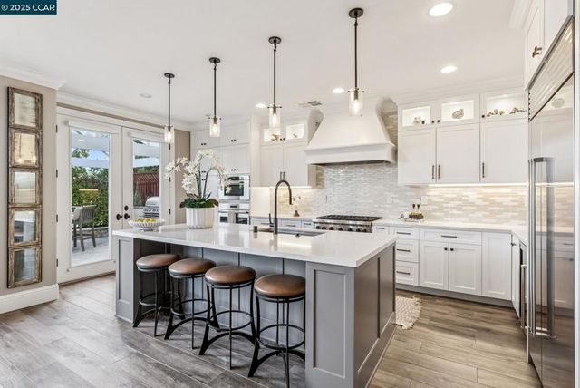 113 Bordeaux Ct, Martinez, CA 94553