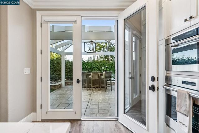 113 Bordeaux Ct, Martinez, CA 94553