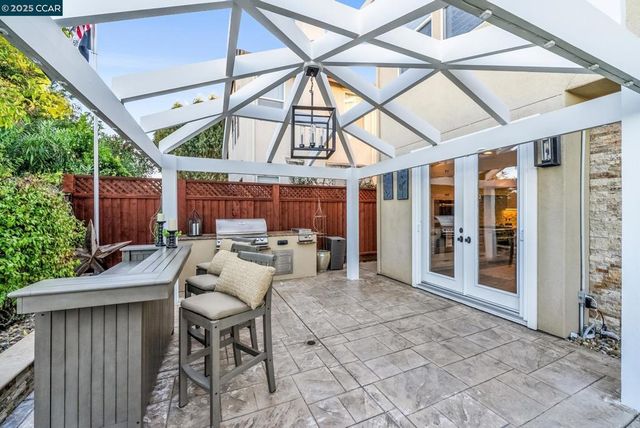 113 Bordeaux Ct, Martinez, CA 94553