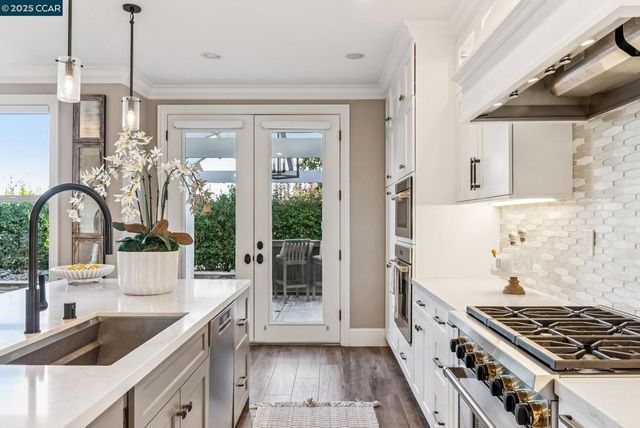 113 Bordeaux Ct, Martinez, CA 94553