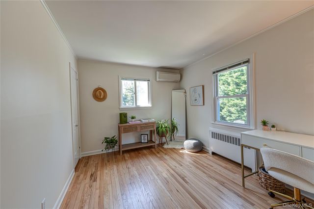256 4th Avenue, Saint James, NY 11780