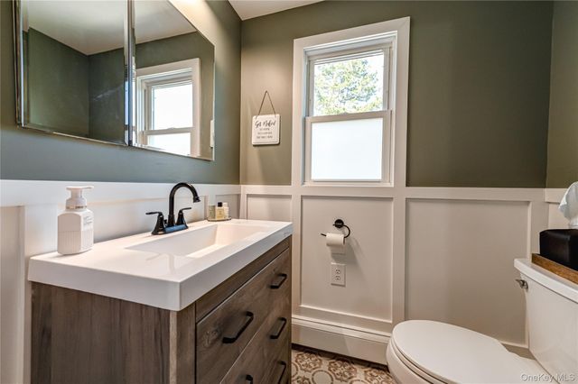 256 4th Avenue, Saint James, NY 11780