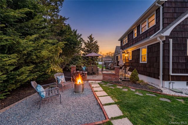 256 4th Avenue, Saint James, NY 11780