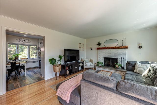 256 4th Avenue, Saint James, NY 11780