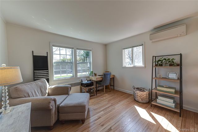256 4th Avenue, Saint James, NY 11780