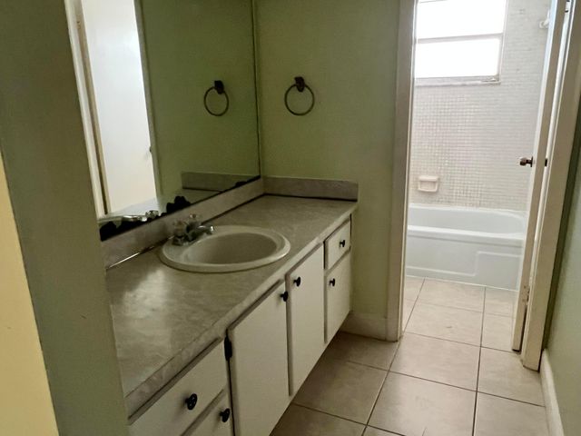 8810 W Mcnab Road Unit 205, Tamarac, FL 33321