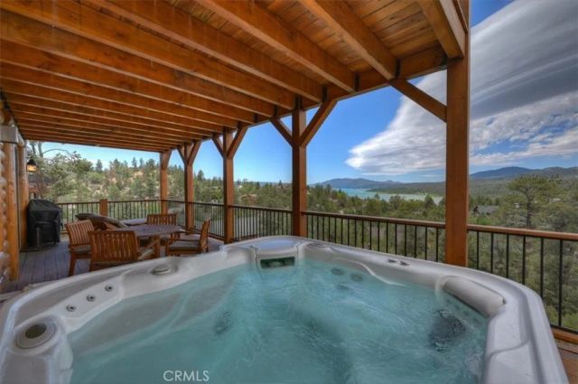 438 Starlight Circle, Big Bear Lake, CA 92315