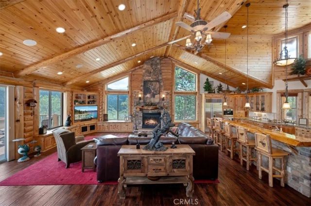 438 Starlight Circle, Big Bear Lake, CA 92315