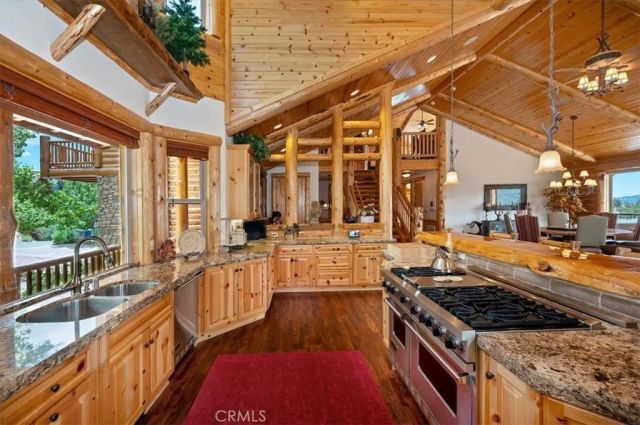 438 Starlight Circle, Big Bear Lake, CA 92315