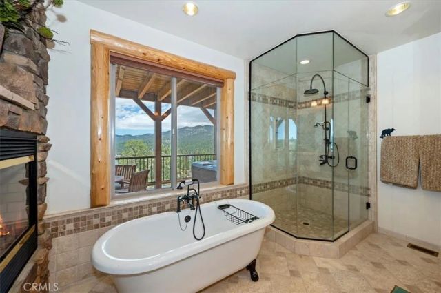 438 Starlight Circle, Big Bear Lake, CA 92315
