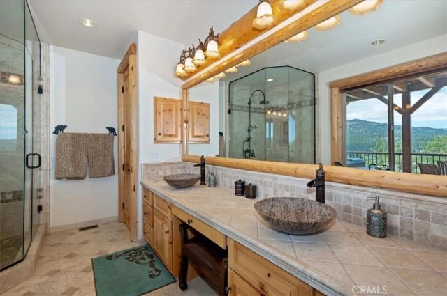 438 Starlight Circle, Big Bear Lake, CA 92315