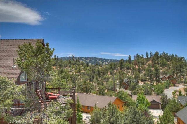 438 Starlight Circle, Big Bear Lake, CA 92315