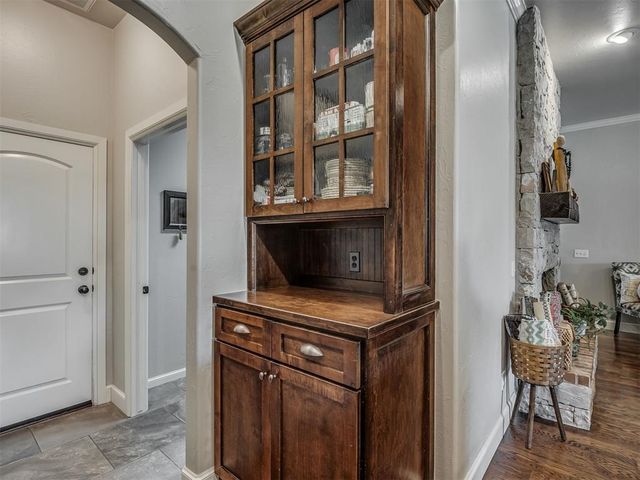 312 Evie Place, Moore, OK 73160