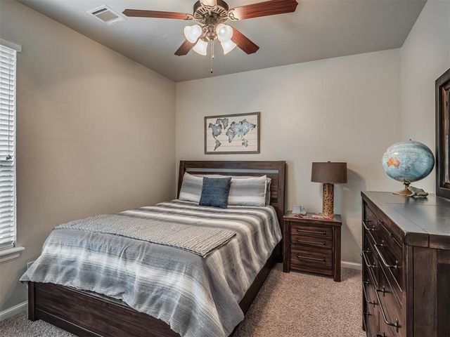 312 Evie Place, Moore, OK 73160
