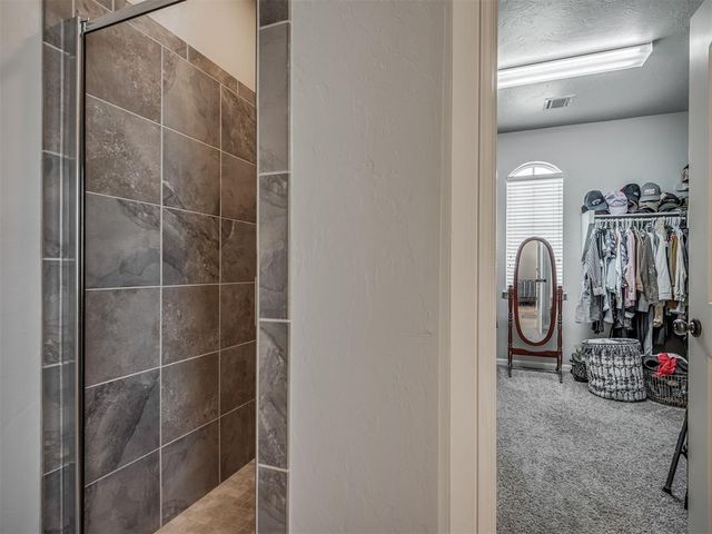 312 Evie Place, Moore, OK 73160