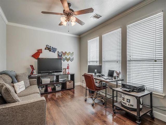 312 Evie Place, Moore, OK 73160