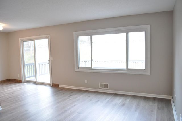 4668 Penkwe Way, Eagan, MN 55122