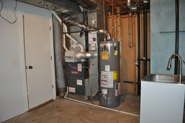 4668 Penkwe Way, Eagan, MN 55122