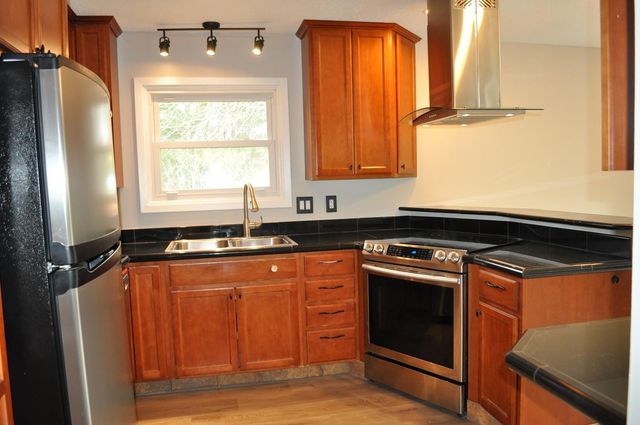 4668 Penkwe Way, Eagan, MN 55122