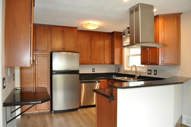 4668 Penkwe Way, Eagan, MN 55122