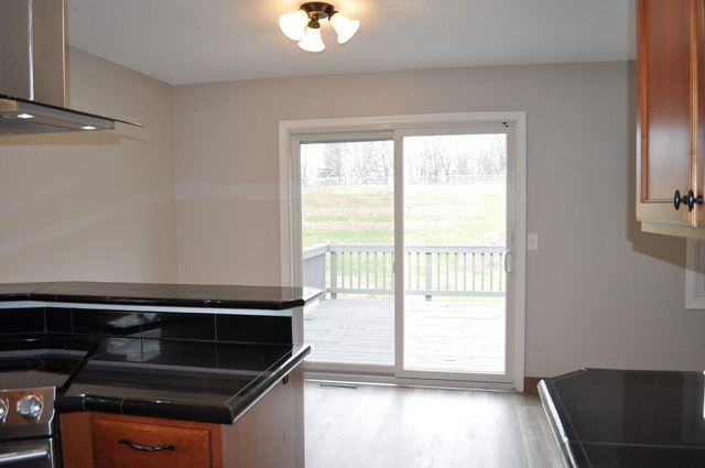 4668 Penkwe Way, Eagan, MN 55122