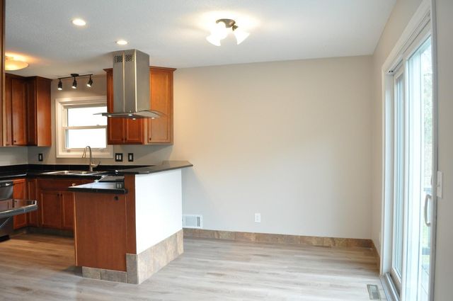 4668 Penkwe Way, Eagan, MN 55122