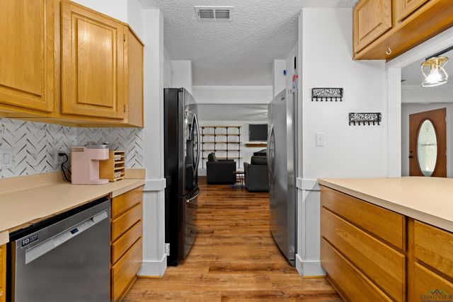 136 Fairway Drive, Bullard, TX 75757
