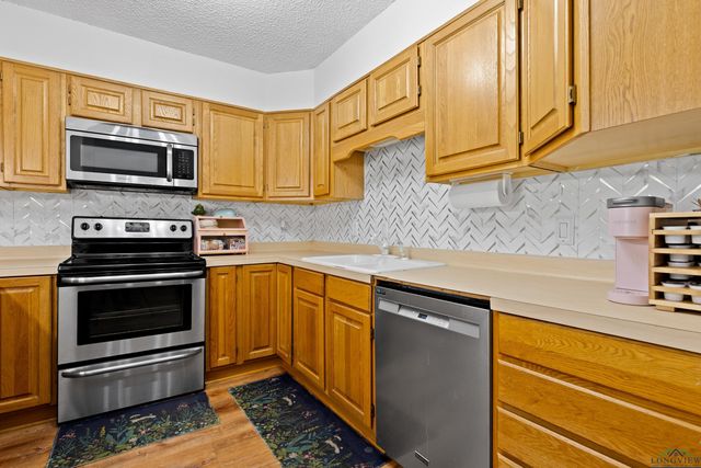 136 Fairway Drive, Bullard, TX 75757