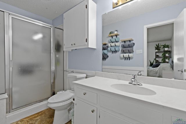 136 Fairway Drive, Bullard, TX 75757