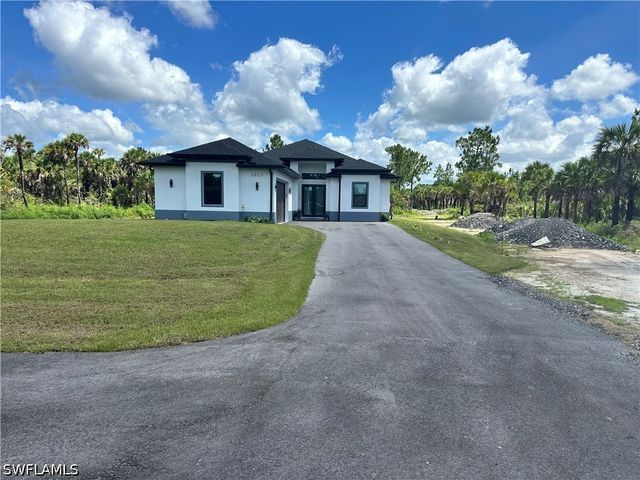2625 32nd AVE SE, Naples, FL 34117