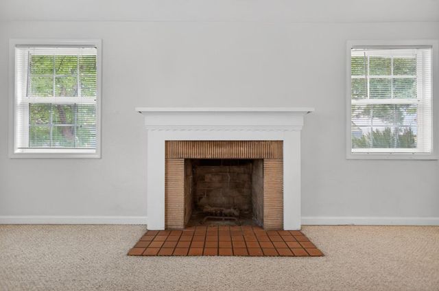 4601 V St, Sacramento, CA 95817