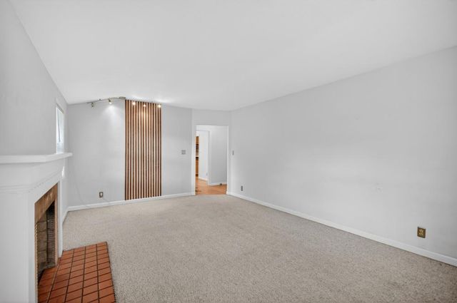 4601 V St, Sacramento, CA 95817